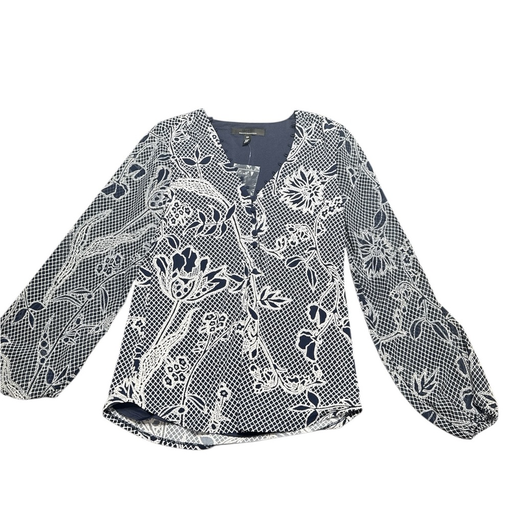 White House Black Market Navy and White Floral Blouse - Picture 4 of 5